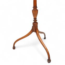 19th century satinwood tripod wine table, moulded oval top inlaid with boxwood and ebony stringing, fine turned vasiform column, three splayed supports with spade feet