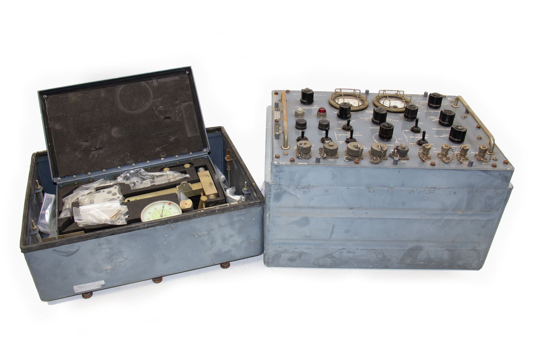 Cased military issue valve tester, with with broad arrows, W31cm