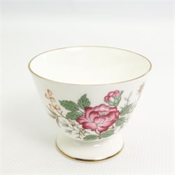 Wedgwood Charnwood pattern tea, coffee and dinner service for six settings, lacking one teacup