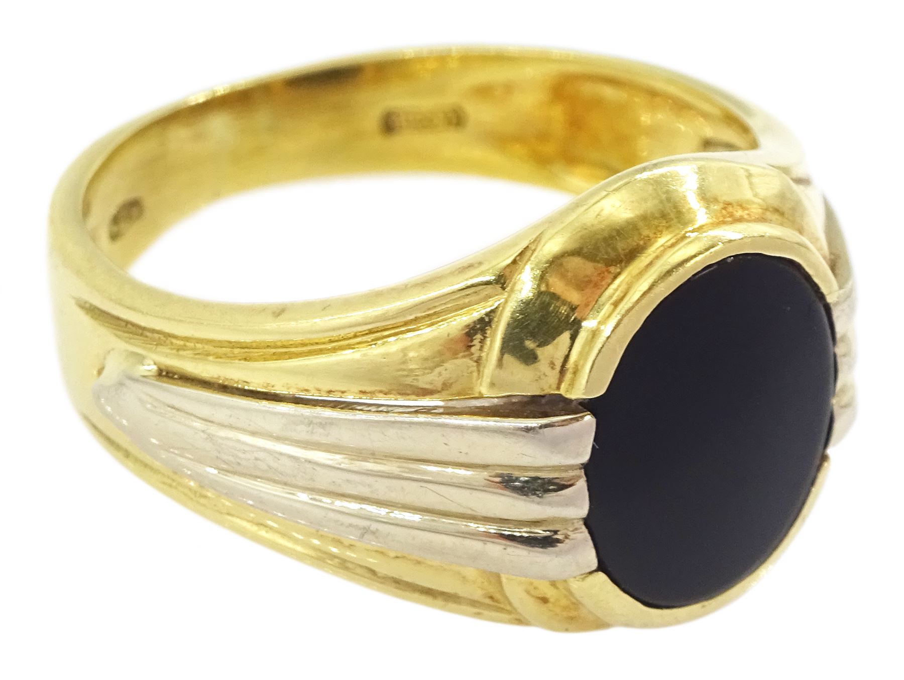 18ct gold single stone black onyx signet ring, stamped 750