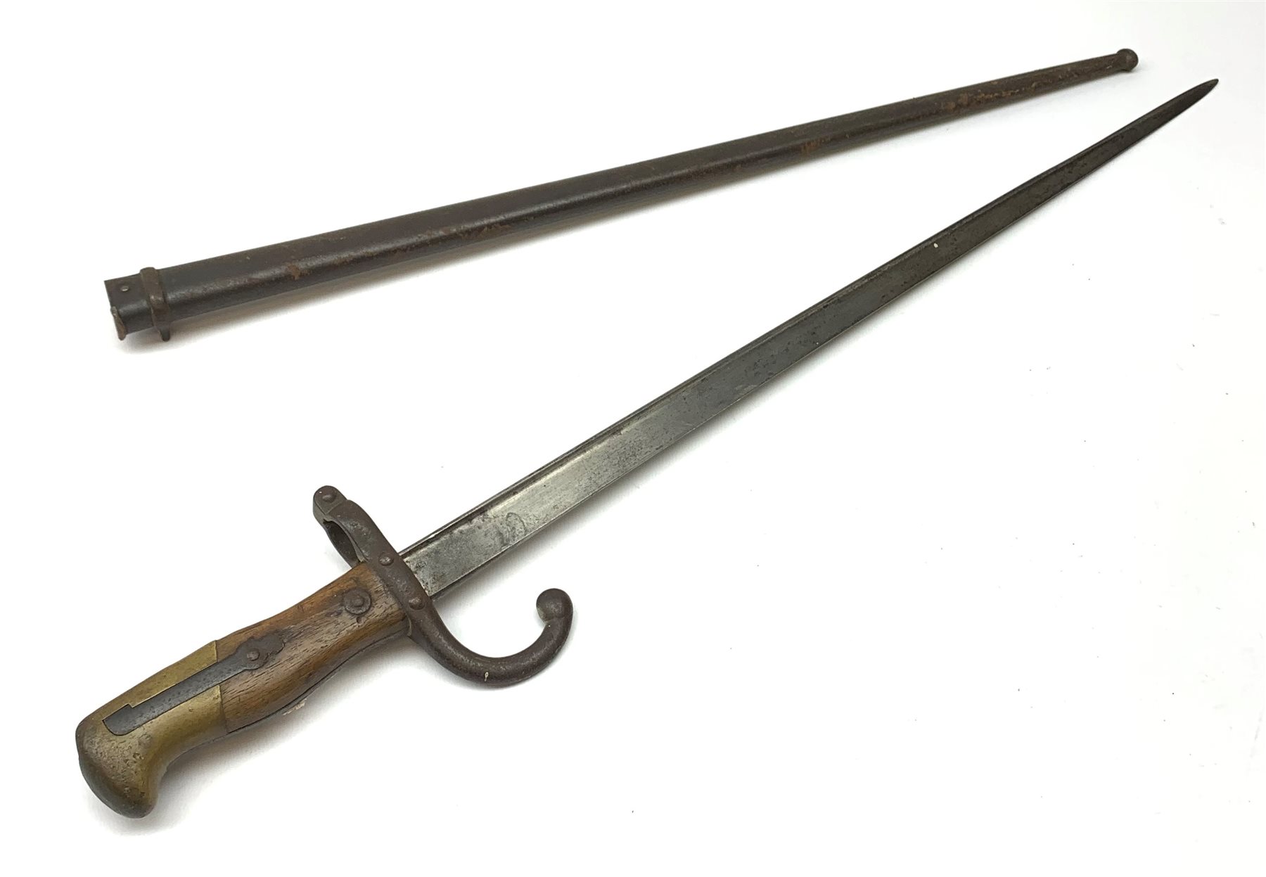 French Model 1874 Epee bayonet overall de Etienne in steel Guns, steel the & Taxidermy Pursuits, Militaria d\'Armes 1880\', \'Mre. - inscribed L66cm Sporting St. 52cm blade scabbard Janvier Country