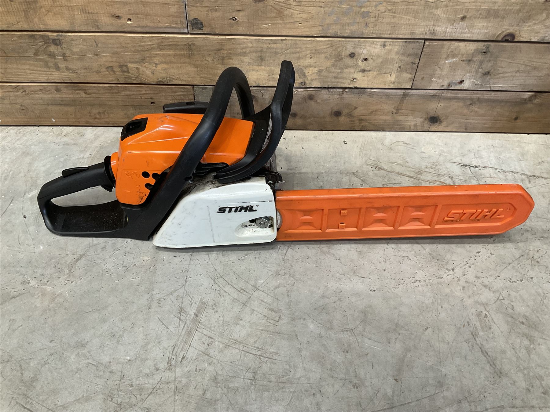 Stihl MS 181 petrol chainsaw, 14'' bar