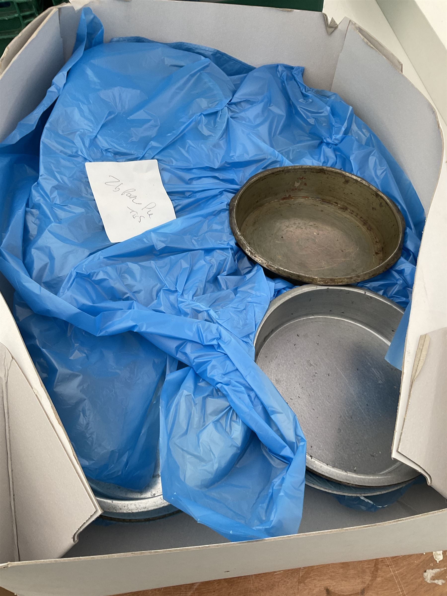 2lb 6.5 inch diameter pork pie press die, base maker, lidder and cutter, with 140 pie tins - THIS LOT IS TO BE COLLECTED BY APPOINTMENT FROM DUGGLEBY STORAGE, GREAT HILL, EASTFIELD, SCARBOROUGH, YO11 3TX