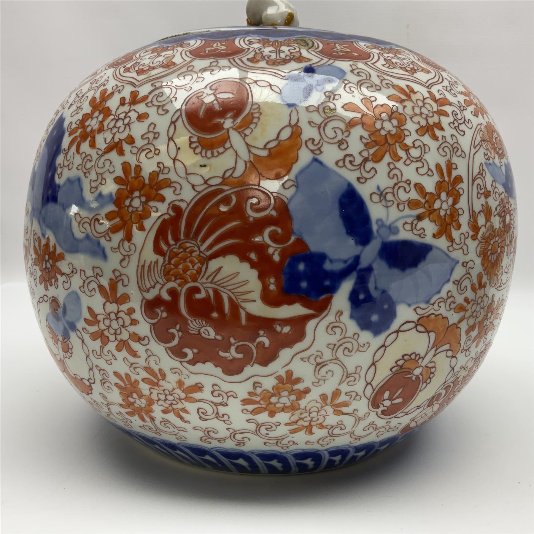 Japanese imari pattern jar and cover of globular form, together with imari bowl, jar H23cm