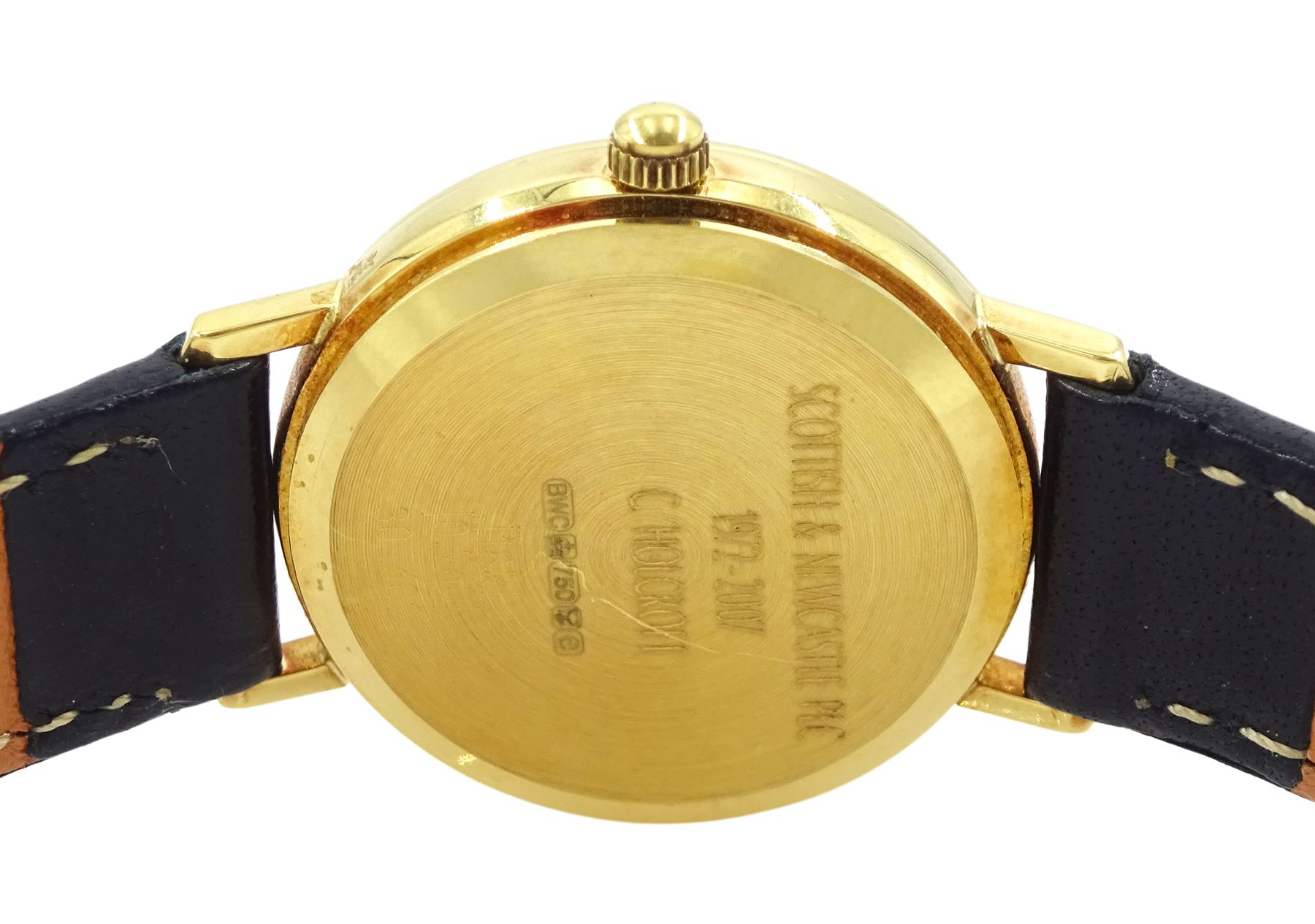 Beaumont ladies 18ct gold quartz presentation wristwatch, champagne dial with baton hour markers and date aperture, London 2004, on black leather strap, hallmarked, boxed