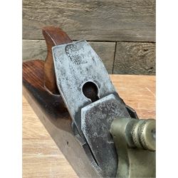 21” infill plane with brass cap and steel blade - THIS LOT IS TO BE COLLECTED BY APPOINTMENT FROM DUGGLEBY STORAGE, GREAT HILL, EASTFIELD, SCARBOROUGH, YO11 3TX