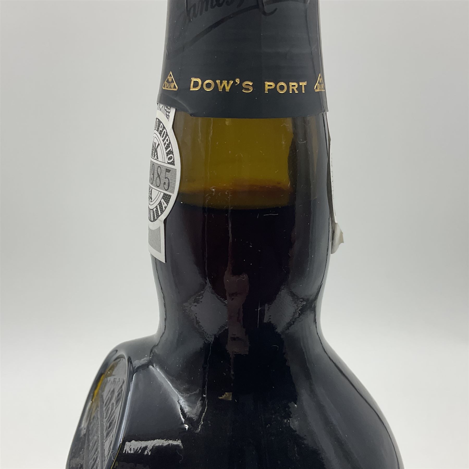 Four bottles Dow's port, comprising, 1975, 1979, Master Blend, and 2001 Quinta Do Bomfim, various contents and proof (4) 