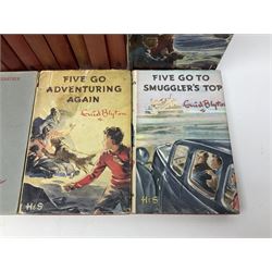 Enid Blyton; Famous five twenty volumes, including seventeen first editions