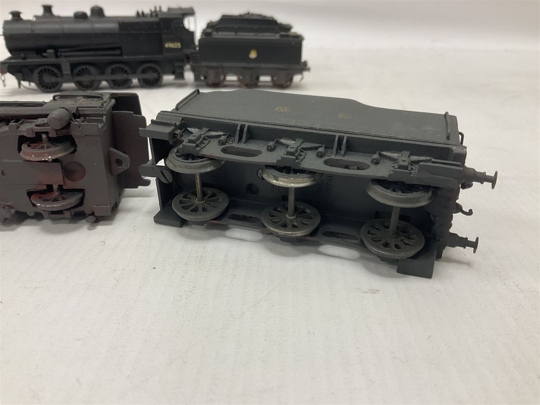 ‘00’ gauge - three kit built steam locomotive and tenders comprising LNER Class P1 2-8-2 no.2394 finished in black; Class 7F 0-8-0 no.49625 in BR black; Class O4 2-8-0 no.63800 in BR black (3) 