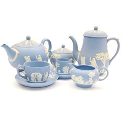 Wedgwood Jasperware tea and coffee wares, comprising teapot, coffee pot, milk jug, covered sucrier, coffee can and saucer and teacup and saucer 