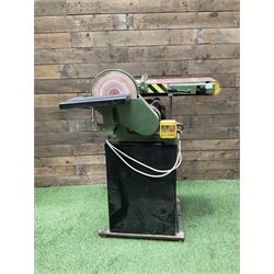 Sealey SM15/B floor standing belt/disc sander - THIS LOT IS TO BE COLLECTED BY APPOINTMENT FROM DUGGLEBY STORAGE, GREAT HILL, EASTFIELD, SCARBOROUGH, YO11 3TX