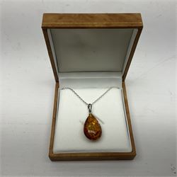 Silver Baltic amber pendant necklace, stamped 925, boxed 