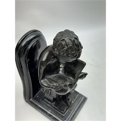 Pair of marble and bronzed bookends, modelled as putti reading, H22cm