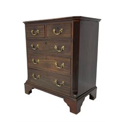 Small George III mahogany chest, rectangular canted form, moulded top over two short and three long cock-beaded drawers, fitted with brass swan neck handles and oval plates, enclosed by fluted upright corners, on bracket feet 