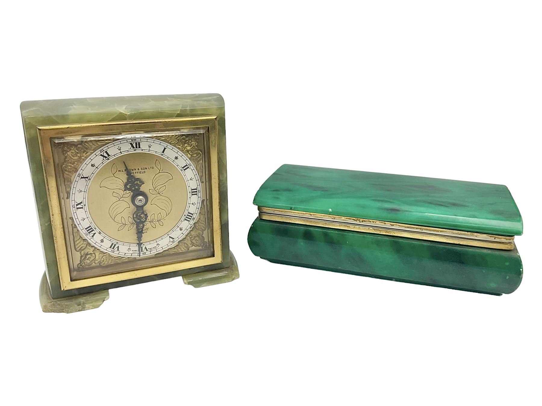 Elliot mantle clock, in agate case, with gilt dial, together with a rectangular malachite box, box W18cm