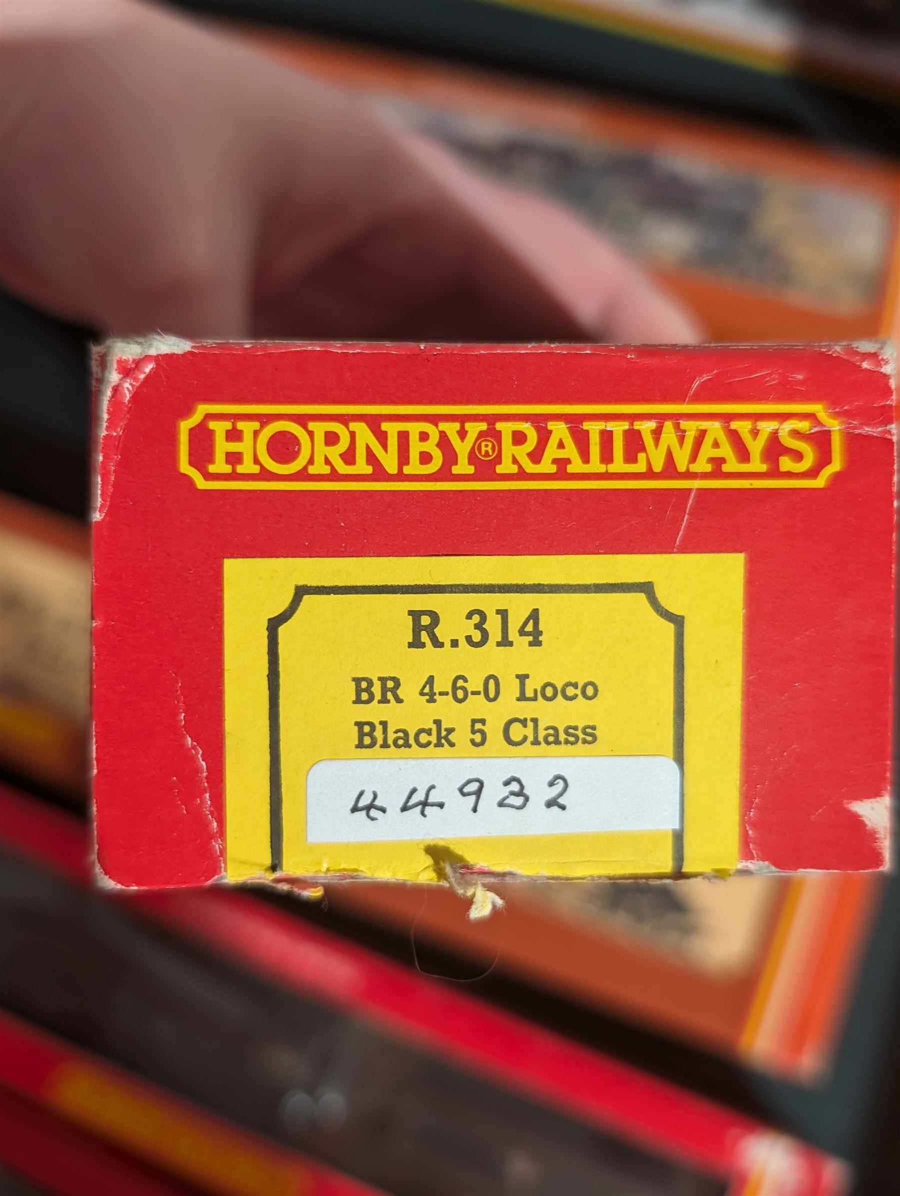 Five Hornby '00' gauge locomotives, comprising R329 Britannia Class 4-6-2 William Shakespeare locomotive no. 70004, R314 Black 5 Class 4-6-0 locomotive no. 44932, R259 Class D49/1 Yorkshire locomotive no. 62700, R068 Class 5 4-6-0 locomotive no. 44808 and R063 Class 7 4-6-2 re-worked as Thomas Hardy locomotive no. 70034,  all boxed 