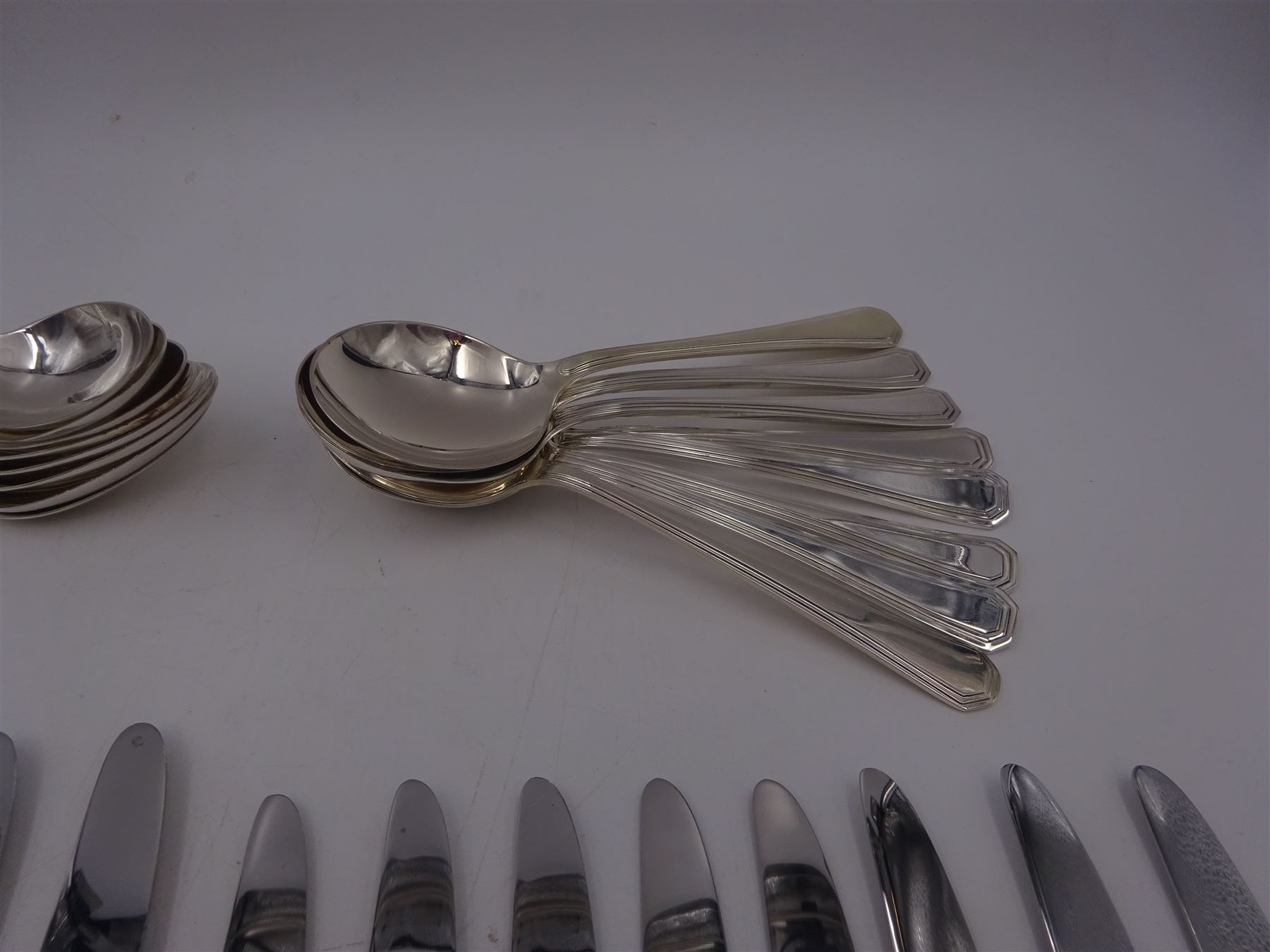 Mappin & Webb Athenian pattern silver cutlery for eight place settings, comprising table forks, silver handled table knives, dessert spoons, dessert forks, silver handled butter knives, soup spoons and teaspoons, hallmarked Mappin & Webb Ltd, Sheffield 1978, contained within anti-tarnish fabric wraps and boxed 