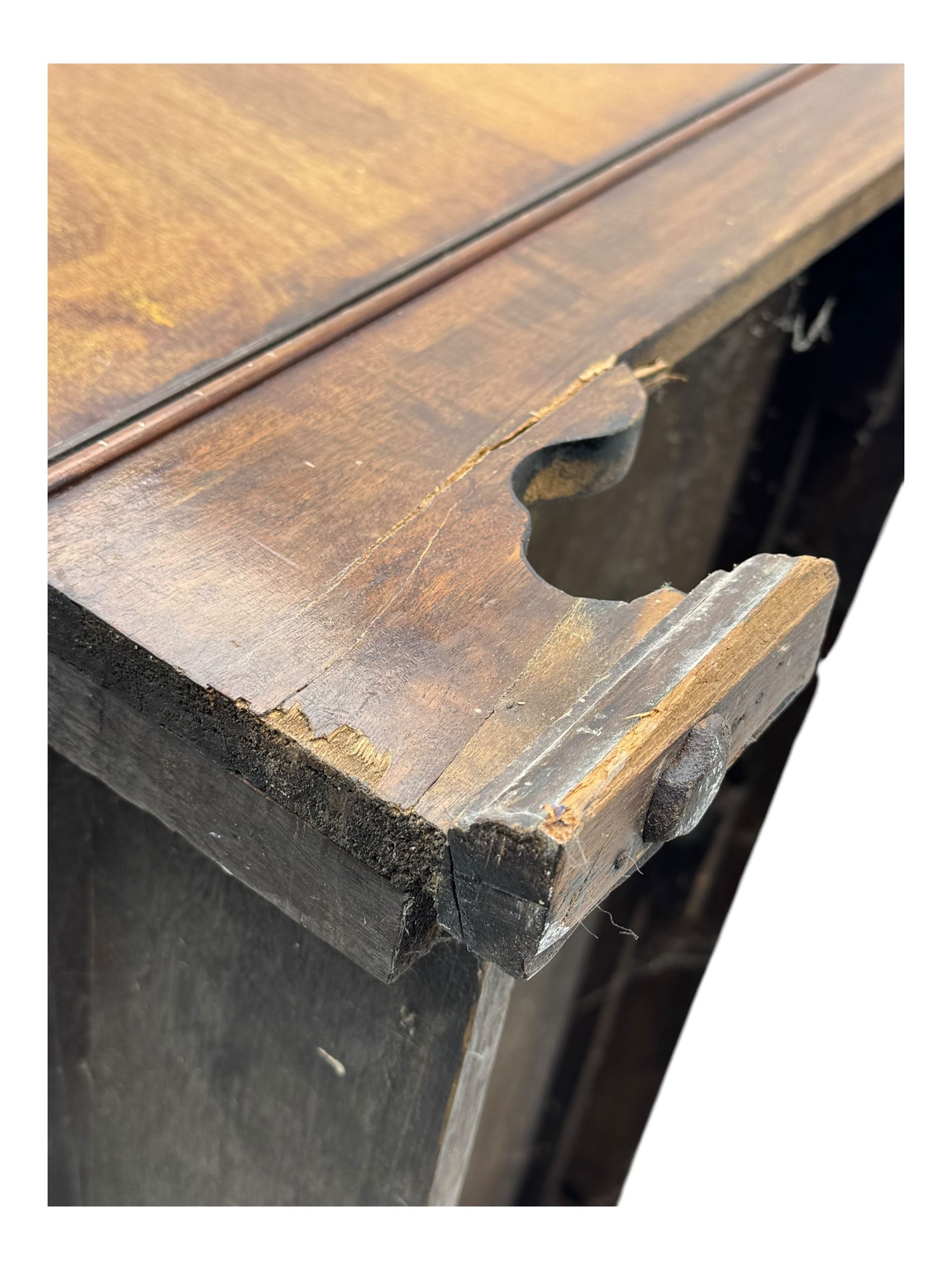 Early 20th century mahogany chest of drawers, rectangular top with moulded edge over two short and three long cockbeaded drawers, on bracket feet