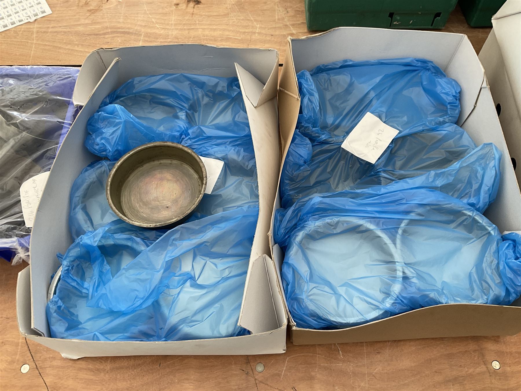 2lb 6.5 inch diameter pork pie press die, base maker, lidder and cutter, with 140 pie tins - THIS LOT IS TO BE COLLECTED BY APPOINTMENT FROM DUGGLEBY STORAGE, GREAT HILL, EASTFIELD, SCARBOROUGH, YO11 3TX