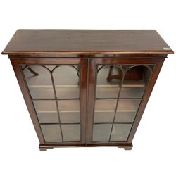 Early 20th century mahogany bookcase, fitted with two astragal glazed doors enclosing three adjustable shelves