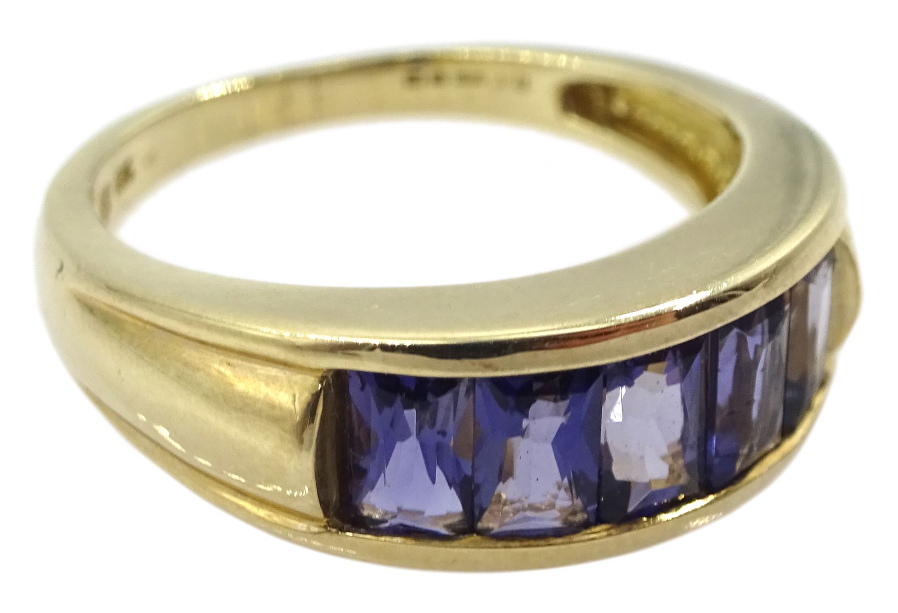 9ct gold five stone iolite ring, hallmarked