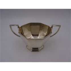 1930s century silver twin handled bowl, of faceted octagonal form with two angular handles, upon a hexagonal foot, hallmarked Mappin & Webb Ltd, Sheffield 1938, including handles H8.5cm