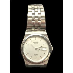 Seiko SQ100 stainless steel gentleman's wristwatch