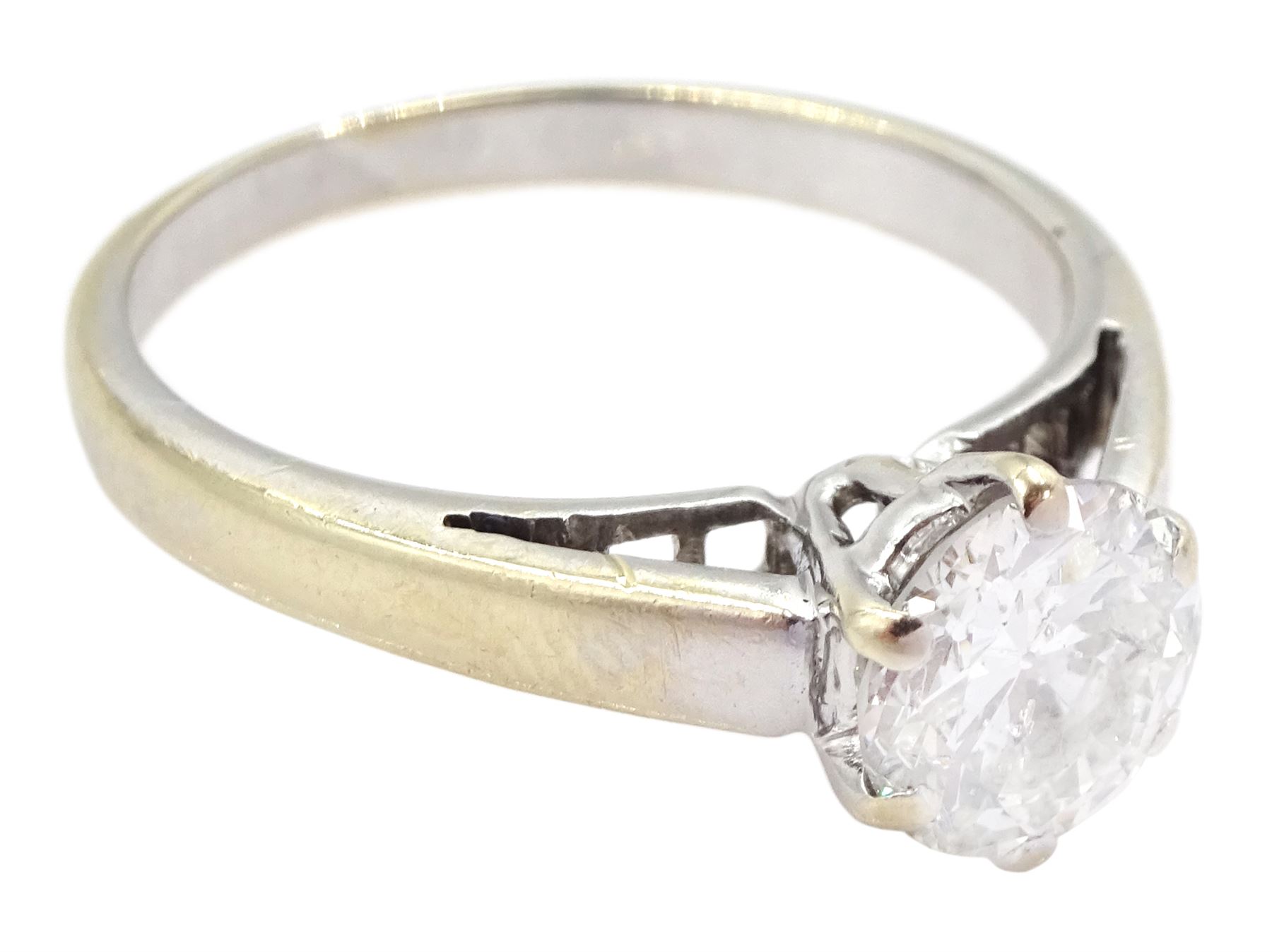 18ct gold single stone old cut diamond ring, diamond approx 1.10 carat