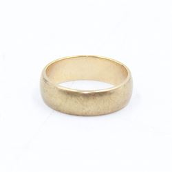 9ct gold wedding band, hallmarked 