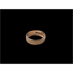 9ct gold engraved wedding band, hallmarked 