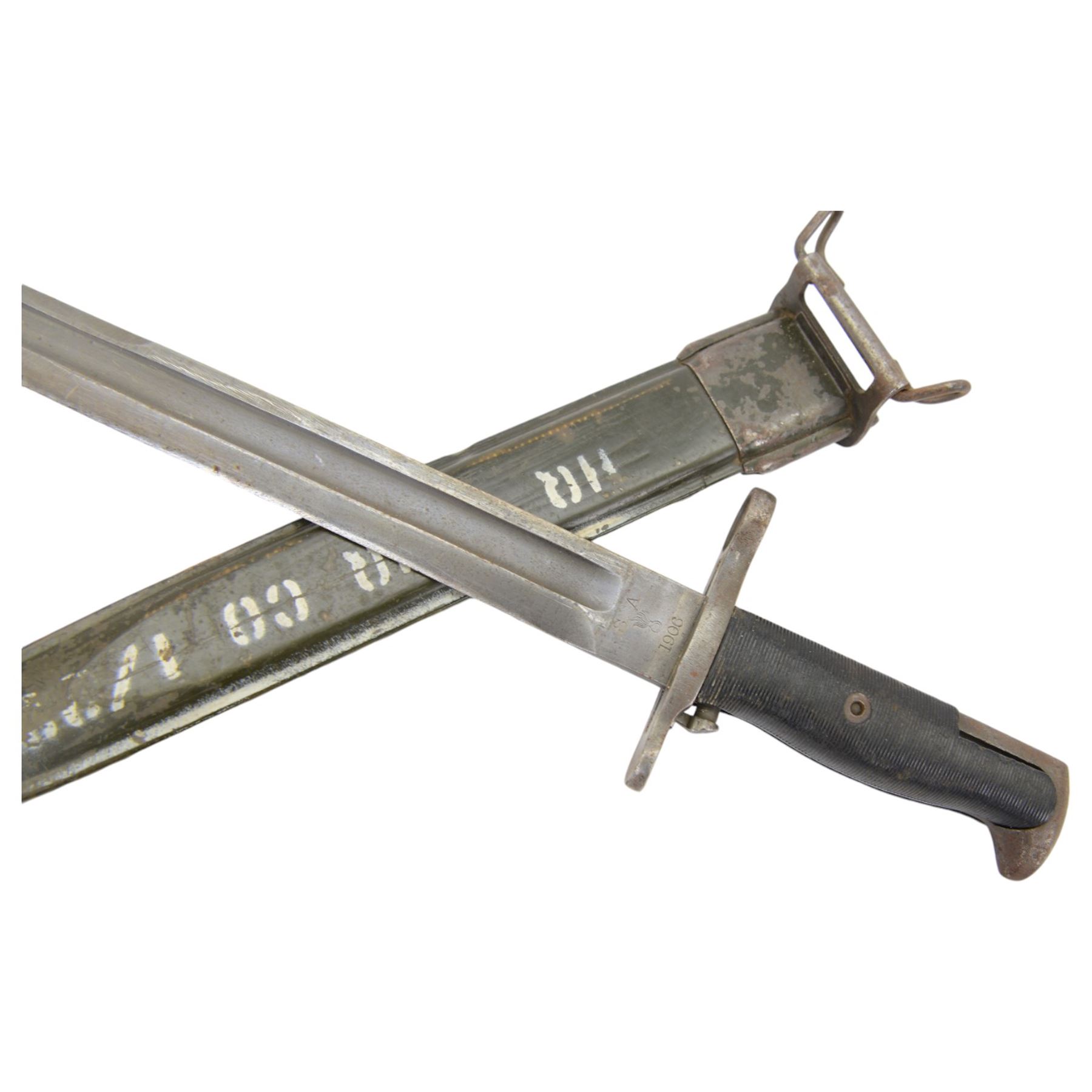 American 1906 pattern sword bayonet, the blade marked SA 1906 and US 85798, scabbard, blade L25cm