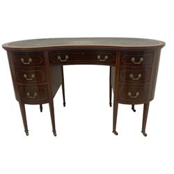 Georgian design mahogany kidney shaped desk, fitted with green leather writing surface, over single frieze drawer and six graduating drawers with checkered inlaid stringing, square tapering supports with castors