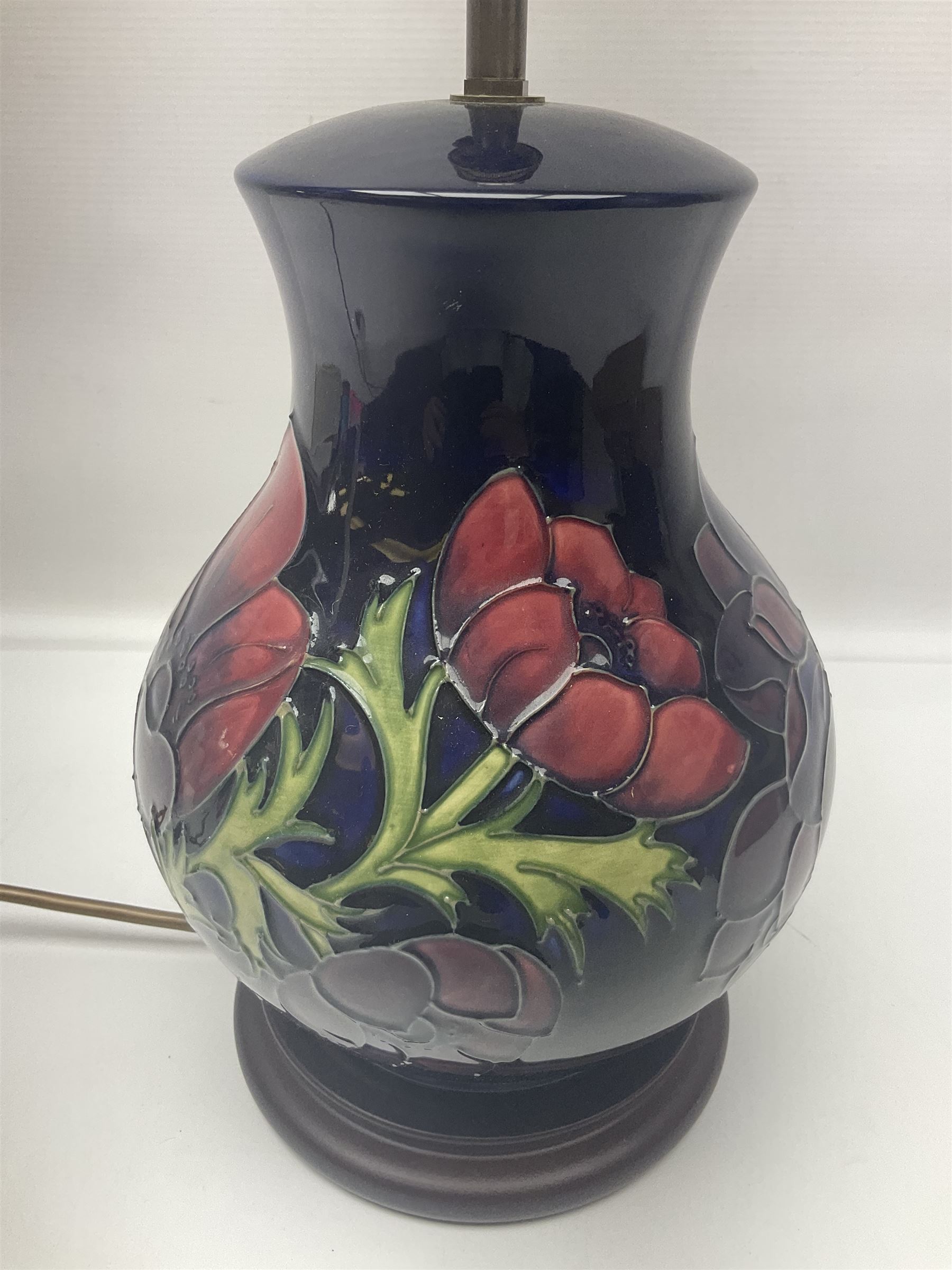 Moorcroft Anemone pattern table lamp , H35cm