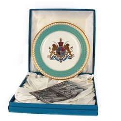 Spode The Imperial Plate Of Persia, commemorating 2500 years of Persian monarchy, limited edition of 10,000, in original box, D27cm