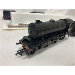 Bachmann ‘00’ gauge - two DCC ready locomotives comprising 32275 Class K3 2-6-0 locomotive no.2934 in LNER black; 32278 Class K3 2-6-0 locomotive no.61823 in BR black; both in original boxes (2) 