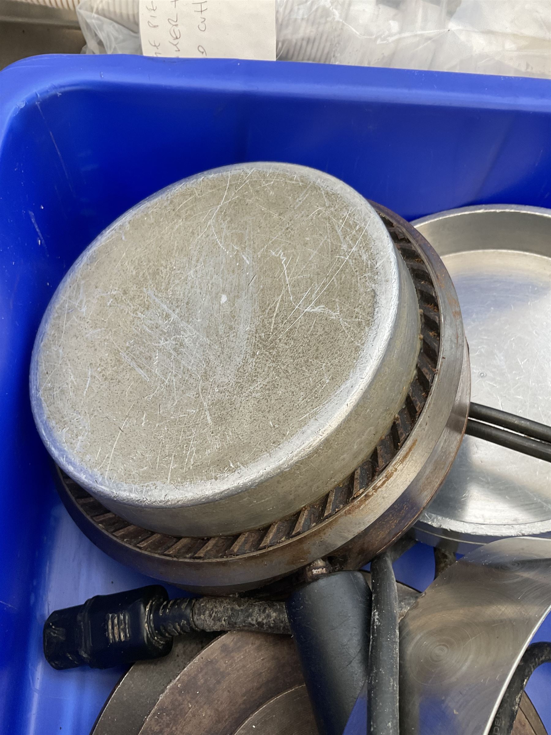 Approx 6.5 inch heated pie die, base maker, lidder and pastry lid cutter - THIS LOT IS TO BE COLLECTED BY APPOINTMENT FROM DUGGLEBY STORAGE, GREAT HILL, EASTFIELD, SCARBOROUGH, YO11 3TX