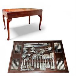 Silver plated canteen of King's pattern cutlery for 12 covers, in floor standing canteen, H50cm