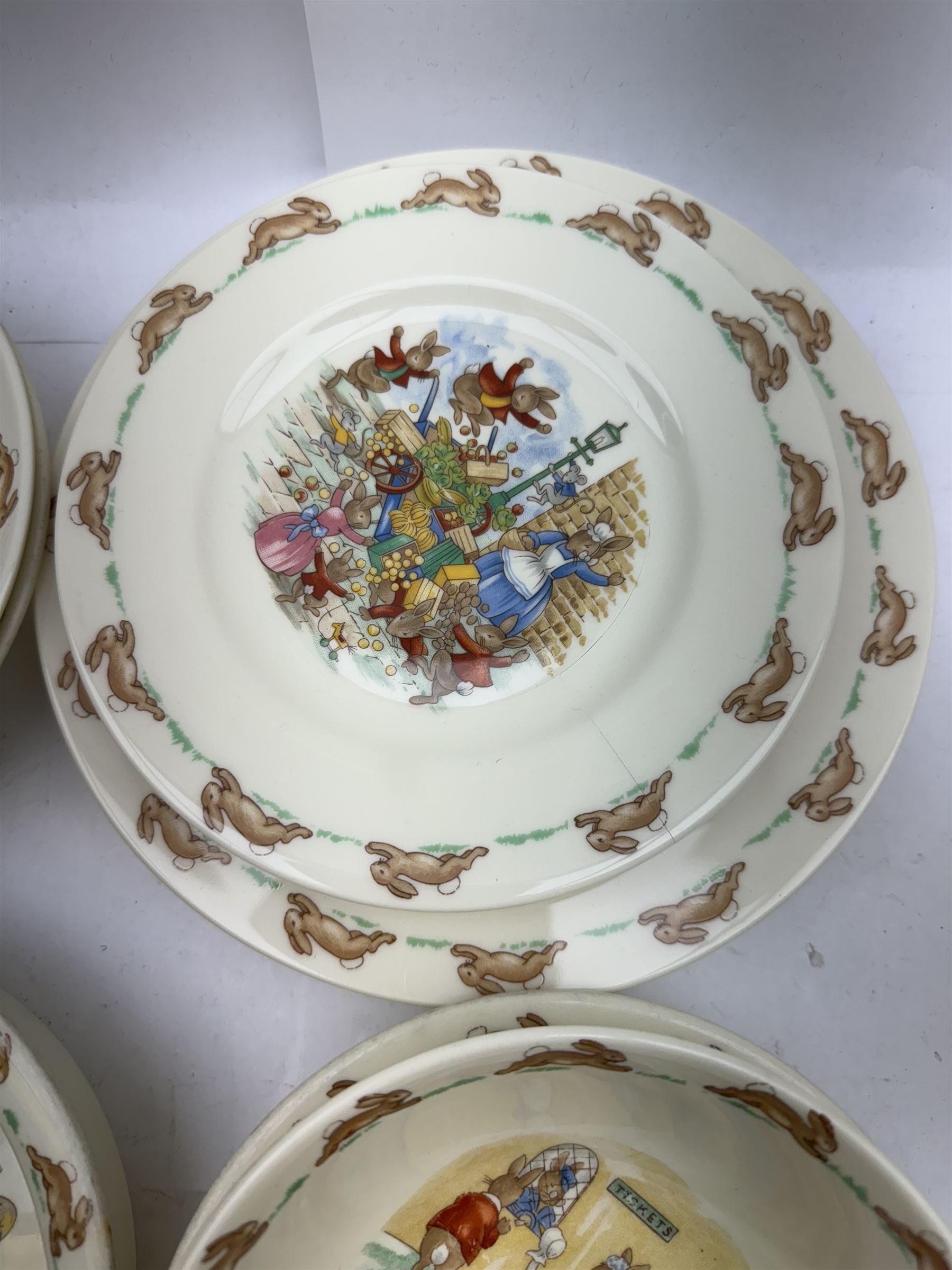 Royal Doulton bunny dinner wares, including four baby bowls, plates of various sizes, bowls etc 