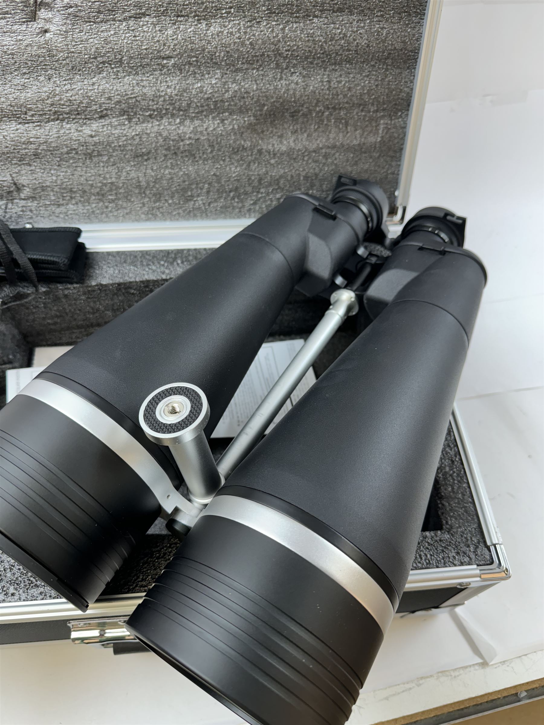 Helios Stellar-II 20x100 waterproof binoculars, in fitted case with lens caps, strap and instructions