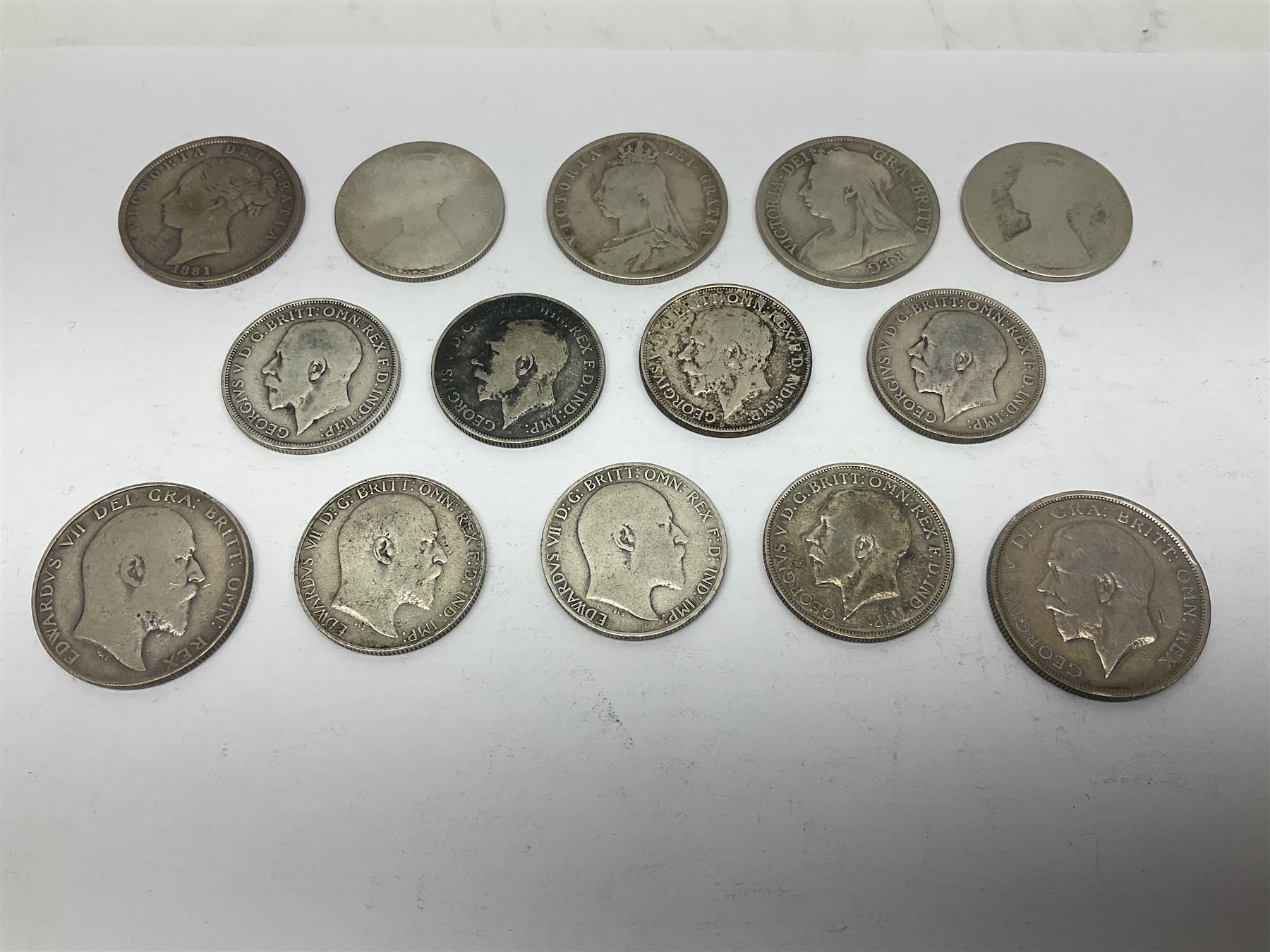 Approximately 165 grams of Great British pre 1920 silver coins, including Queen Victoria 1881, 1889 and 1897 halfcrowns, King Edward VII 1902 halfcrown, King George V 1918 halfcrown etc