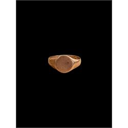 9ct rose gold signet ring with rubbed engraving, hallmarked 