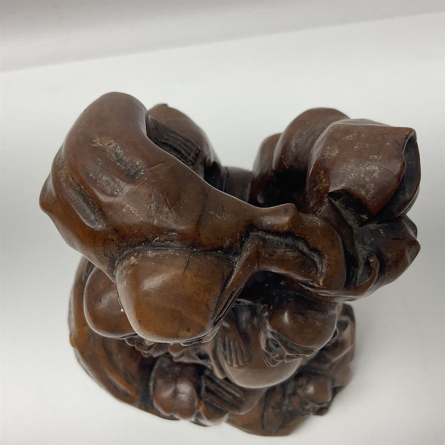 Chinese root carving, modelled as a large monkey family, with inset eyes, H25cm