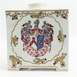 Large Samson Chinese armorial style tea caddy, of rectangular form and raised on bracket feet, H15cm, together with a small Chinese export armorial tea caddy, of moulded form, H12cm (2)