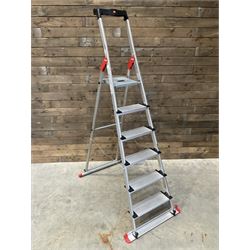 Hailo five rung step ladders