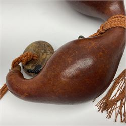 Japanese sagemono, made from a gourd with stopper and tasseled cord, H30cm 