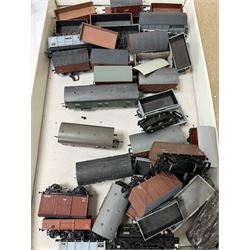 Collection of '00' gauge goods wagons, including Hornby, Dapol, Ratio and kit built examples, etc, all unboxed