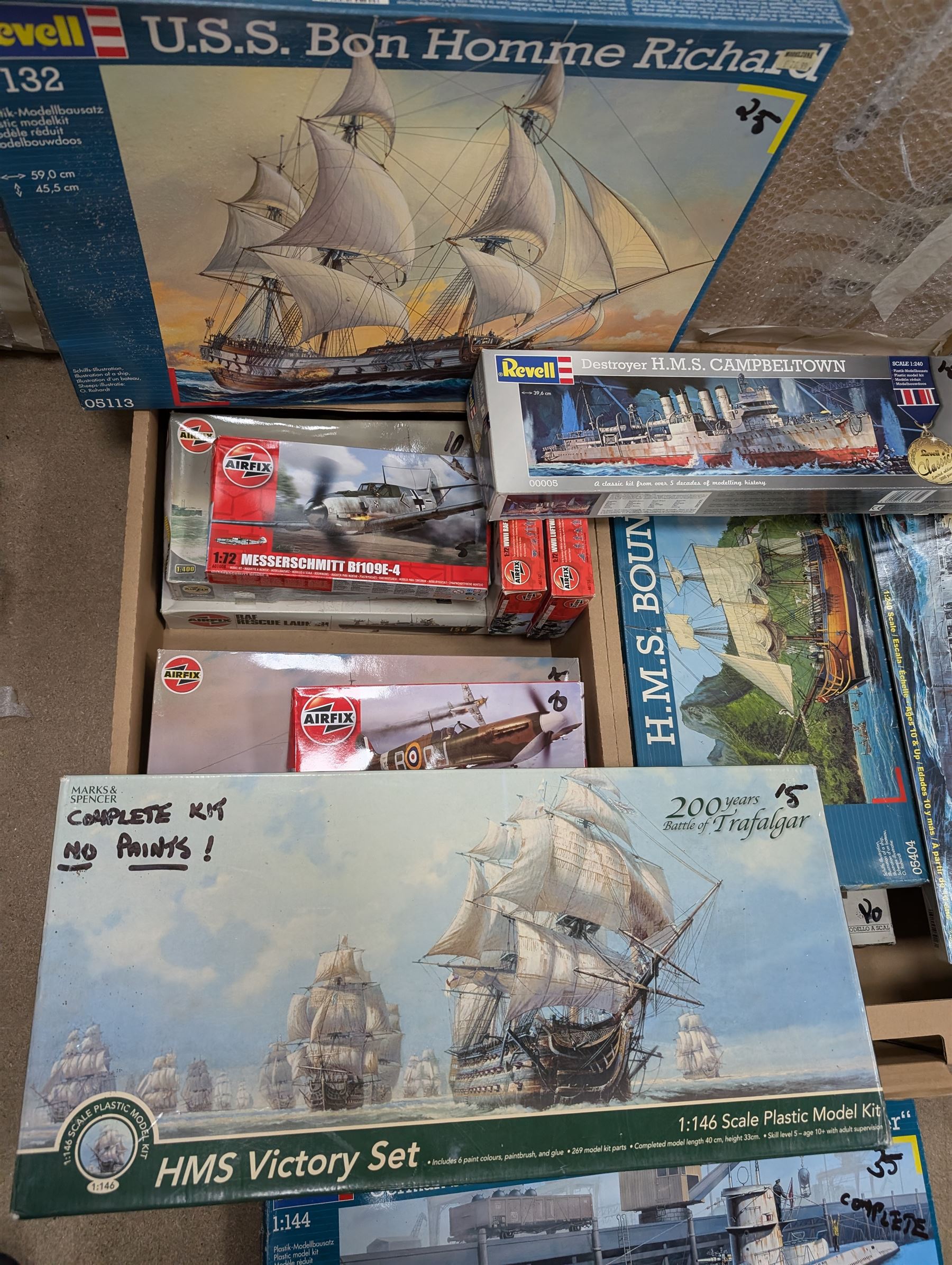 Large collection of model building kits, predominantly Revell examples, including USS Bon Homme Richard, German Submarine Type XXI U 2518 and German Submarine Wilhelm Bauer, all boxed 