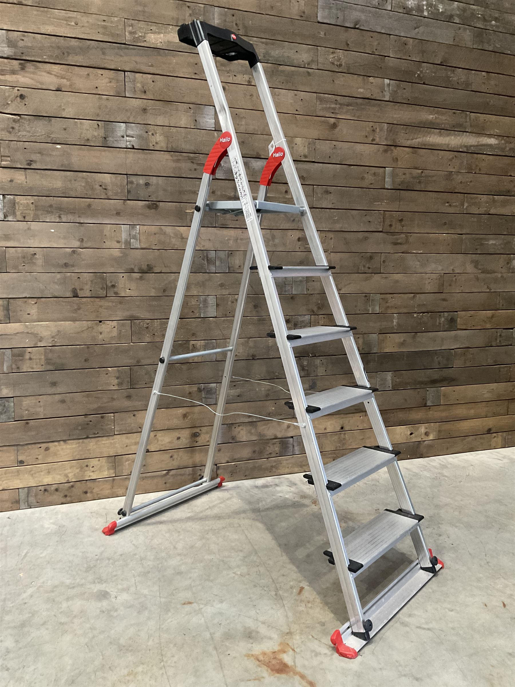 Hailo five rung step ladders