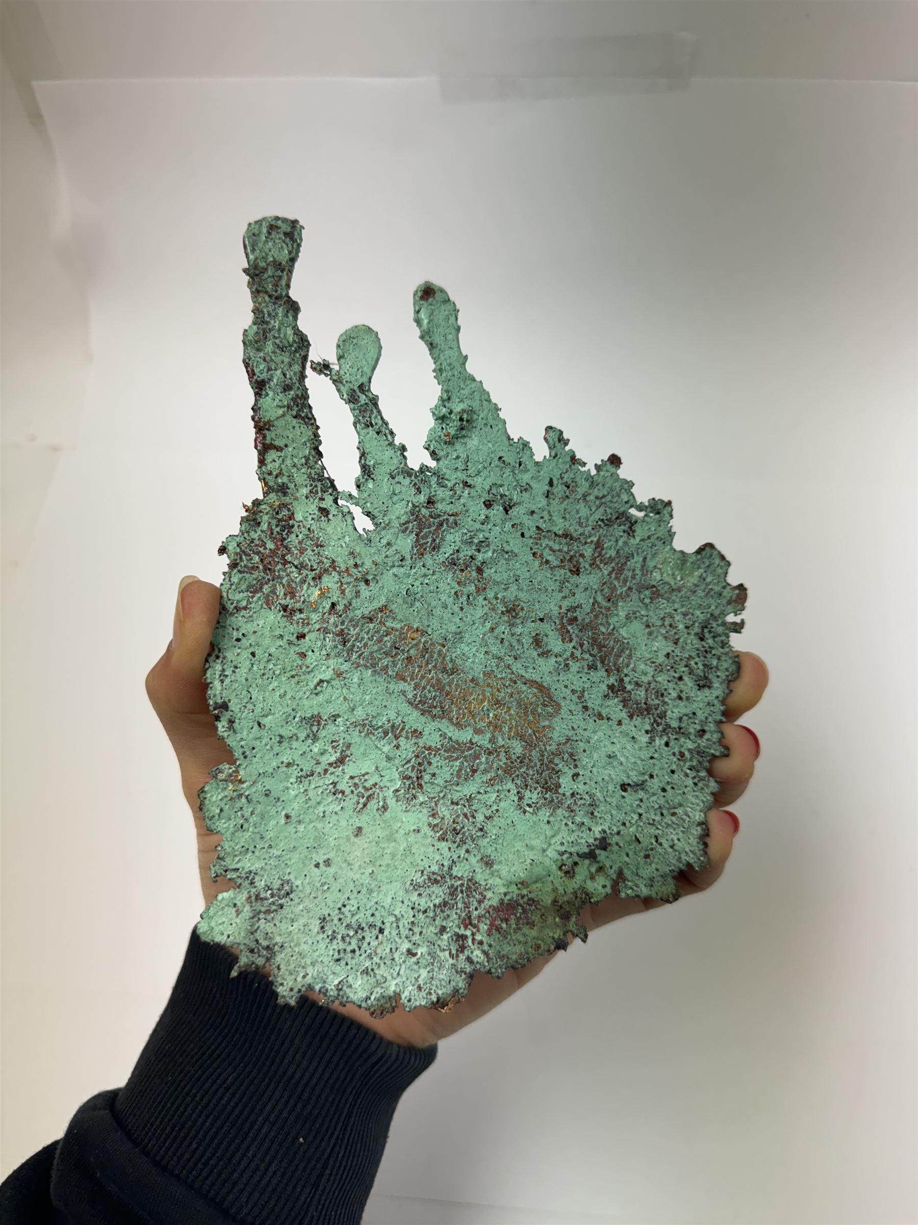 Free form copper splash, with green patina and polished copper accents, L18cm, W14cm