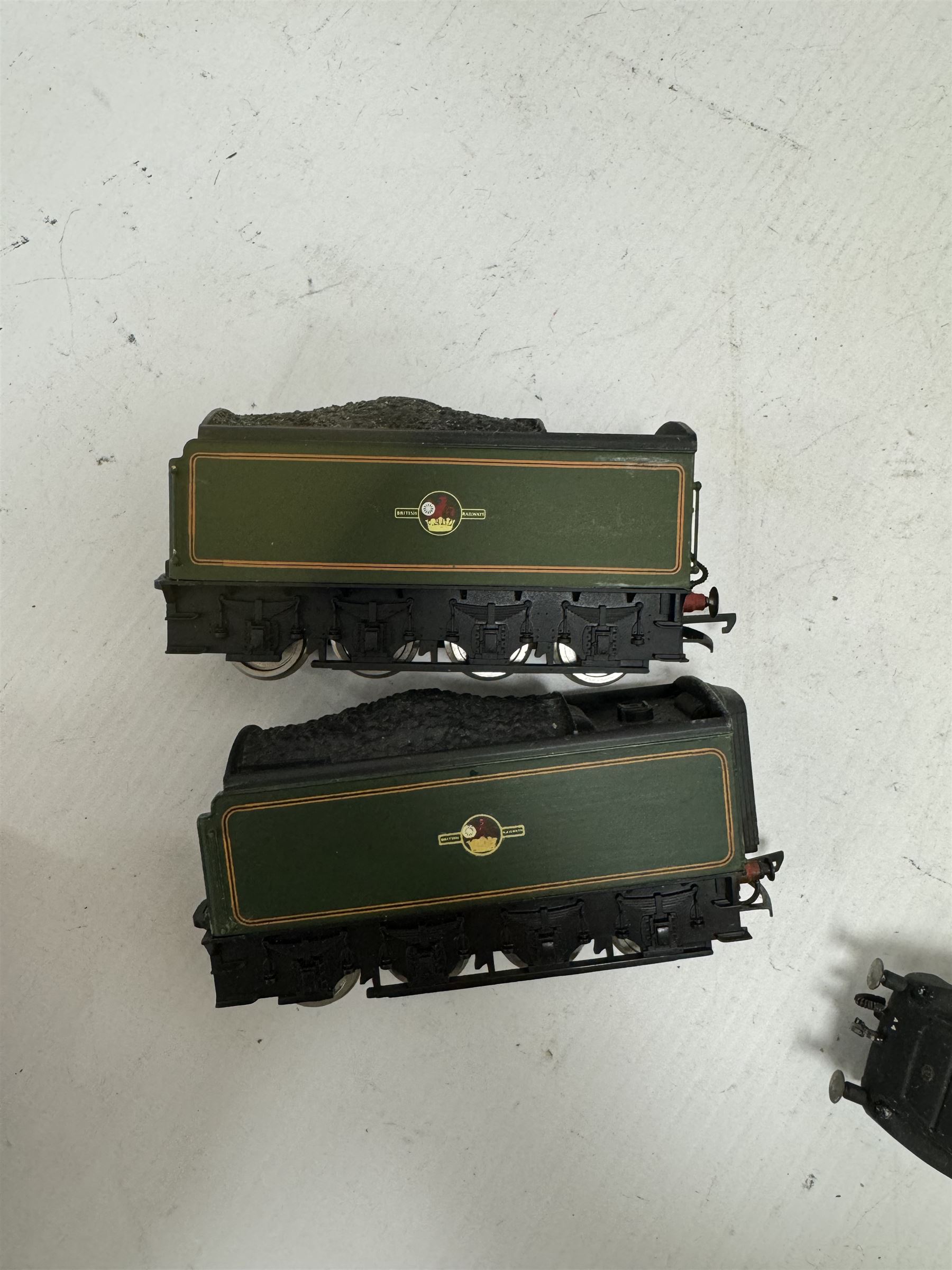 Six Hornby '00' gauge locomotives and tenders, comprising Coronation Class 4-6-2 Duchess of Athol no. 46231, Class A4 4-6-2 Sir Nigel Gresley no. 60007, Class A4 4-6-2 Golden Eagle no. 60023, Class A4 4-6-2 Sparrow Hawk no. 60018, Class A4 4-6-2 Bittern no. 60019 and Britannia Class 4-6-2 Robin Hood no. 70038, in green livery, unboxed